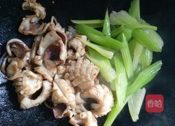 芹菜炒乌贼鱼的做法图解7