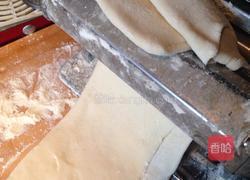 韭菜鸡蛋饺子的做法图解5
