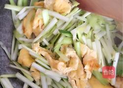 韭黄炒鸭蛋的做法图解5