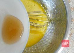 奶油黄桃蛋糕卷的做法图解5