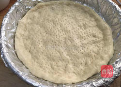 火腿鲜蔬五彩披萨的做法图解5