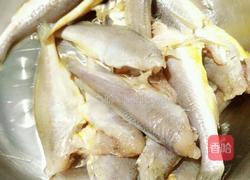 酥炸小黄花鱼的做法图解2