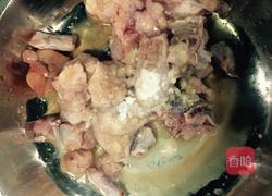 辣子牛蛙的做法图解2