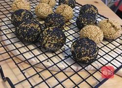 芝麻曲奇球的做法图解5