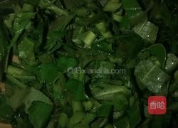 香椿芽炒鸡蛋的做法图解2