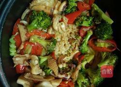 鱿鱼煲仔饭的做法图解13