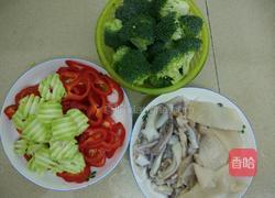 鱿鱼煲仔饭的做法图解1