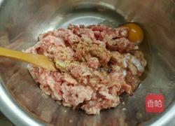 蕉熘丸子的做法图解1