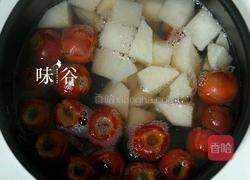 春季必备的雪梨山楂糖水的做法图解4