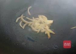 火腿肠炒黄瓜的做法图解3