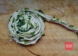 掉渣葱香饼的做法图解13