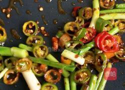 蒜苗血豆腐的做法图解3