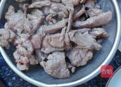 蚝油牛肉的做法图解1