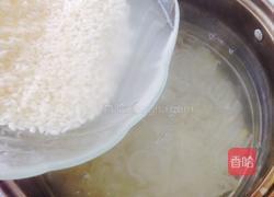 银耳红枣雪梨粥的做法图解5