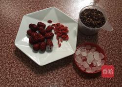 黑米红枣粥的做法图解1