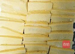 野蘑菇鲫鱼豆腐汤的做法图解3