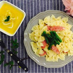 起舞弄清影——芦笋奶油香肠蝴蝶面 配 南瓜浓汤的做法[图]