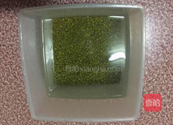 绿豆粥的做法图解2