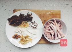 霸王花玉竹无花果瘦肉鸡脚汤的做法图解1