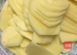 土豆烧肉的做法图解1