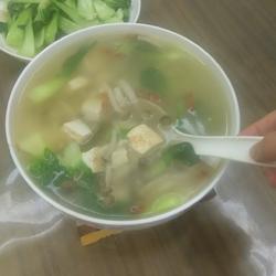 蟹味菇鲜菜汤的做法[图]