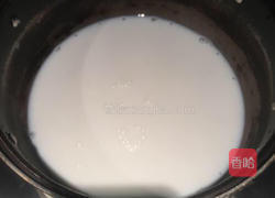 牛奶芒果冻的做法图解1