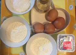 烤制酸奶戚风蛋糕的做法图解1