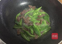 腊肠炒青椒的做法图解5