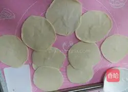 Illustration of how to make leek boxes 9