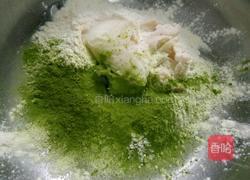 翡翠蓮蓉蛋黃酥的做法圖解2