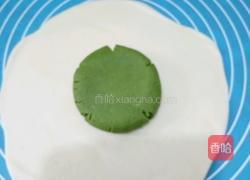 翡翠莲蓉蛋黄酥的做法图解12