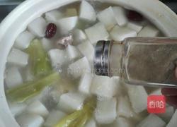 萝卜脊骨汤的做法图解11