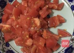 西红柿土豆咸笋汤的做法图解2
