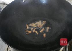 小鲫鱼汤的做法图解3