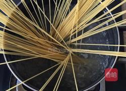 凤尾鱼意大利面的做法图解3