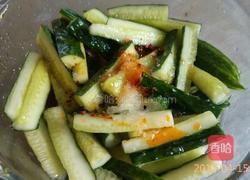 酸辣甜黄瓜条的做法图解3
