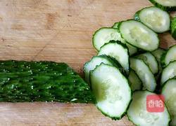 泡泡鱼黄瓜拼盘的做法图解6