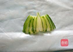 泡泡鱼黄瓜拼盘的做法图解7