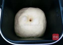 花朵豆沙面包的做法图解4