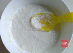槐花鸡蛋饼的做法图解2
