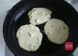 槐花鸡蛋饼的做法图解7