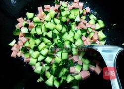 火腿肠炒青瓜的做法图解3