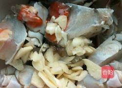 腌螃蟹的做法图解2