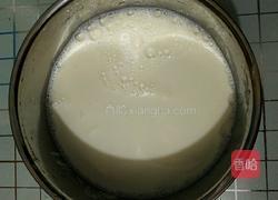 自制黄桃酸奶的做法图解2