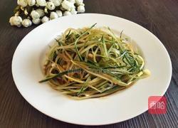 凉拌莴笋黄瓜丝的做法图解5