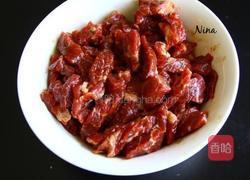 芥蓝炒牛小排的做法图解1