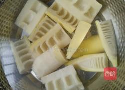 春笋酿文武肉的做法图解3