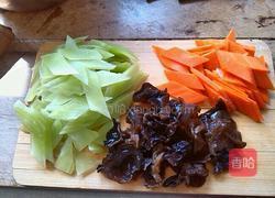 蚝油青笋熘鸡片的做法图解3