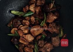 香菇炆鸡的做法图解7