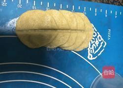 玫瑰火腿肠面包的做法图解8